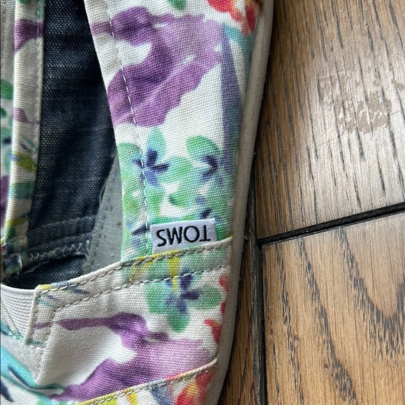 Floral Toms Shoes - Picture 4 of 4